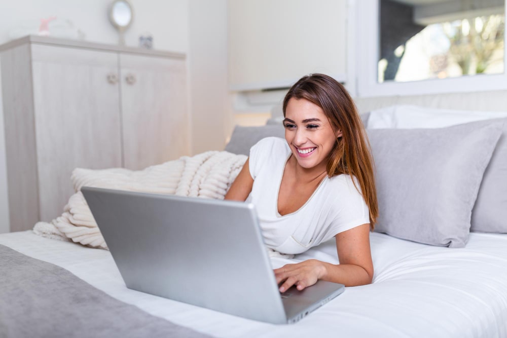 Relation virtuelle sans rencontre : psychologie & conseils amoureux